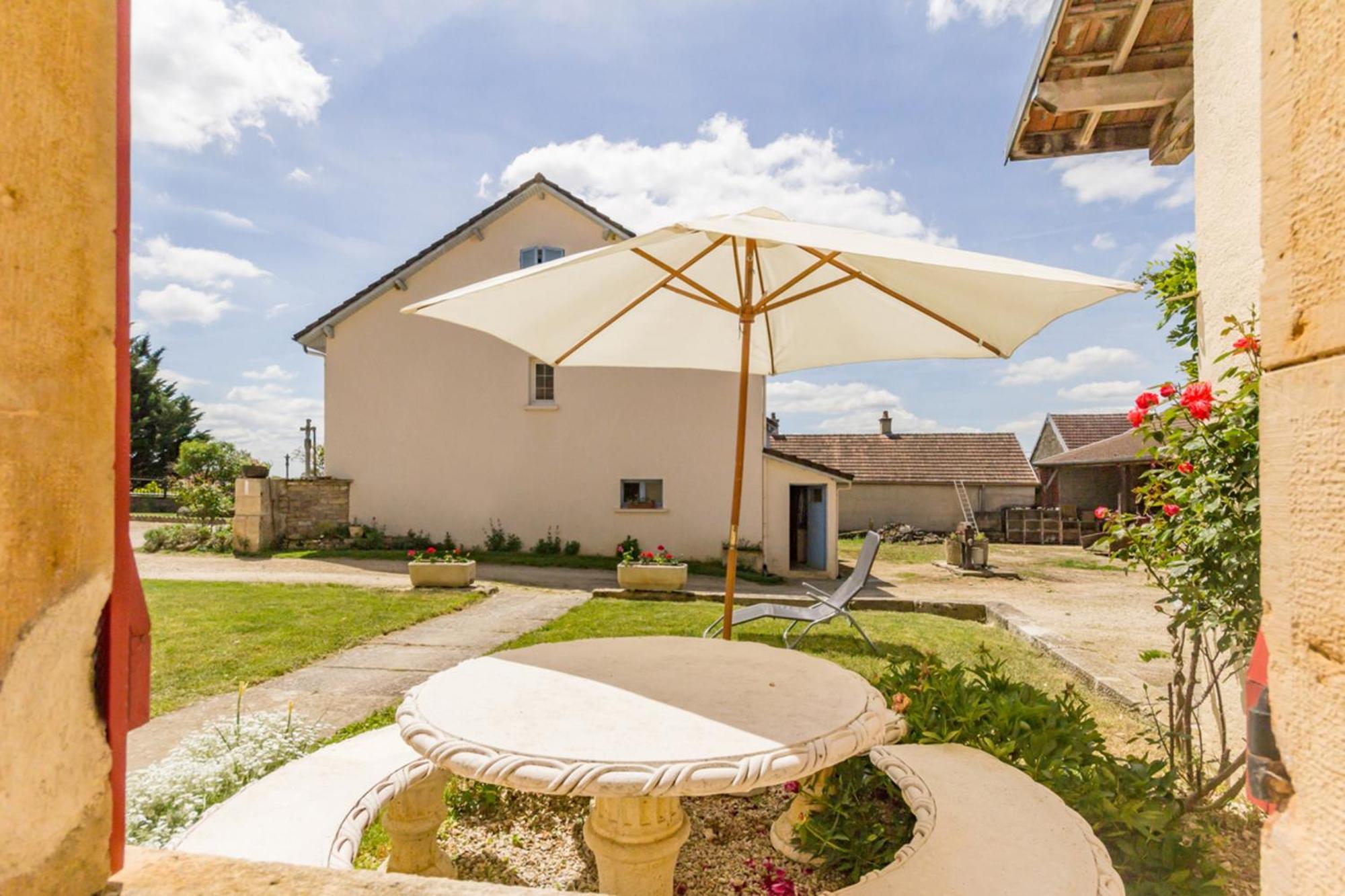 Maison Chaleureuse A Eringes Avec Jardin Et Parking Inclus 外观 照片